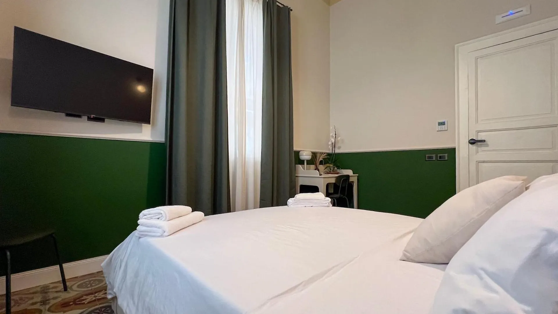 Maison Ines Luxury B&B Messine Couette-café