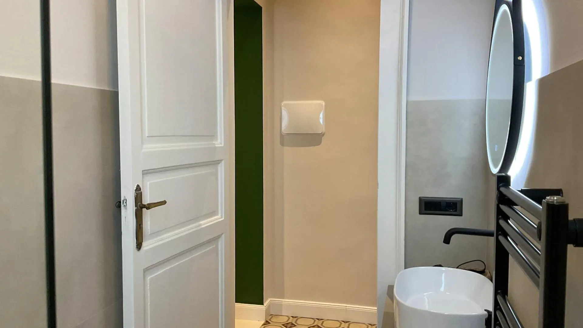 Maison Ines Luxury B&B Messine Couette-café